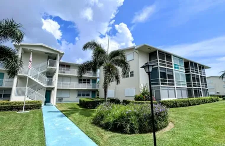 150 HORIZONS E UNIT E 310, BOYNTON BEACH..., Boynton Beach, FL 33435