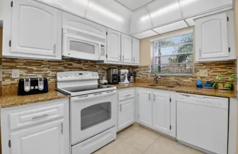 3810 VIA POINCIANA APT 206, LAKE WORTH, ..., Lake Worth, FL 33467