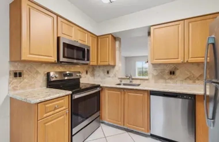7286 HUNTINGTON LN 103, DELRAY BEACH, FL..., Delray Beach, FL 33446