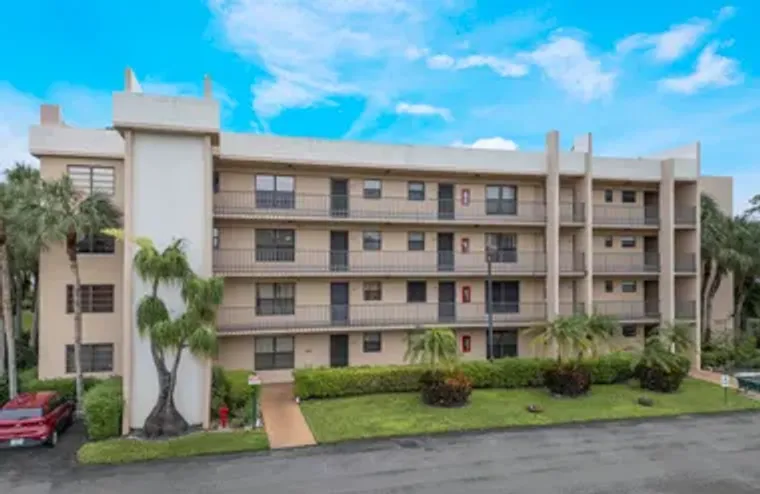 4760 LUCERNE LAKES BLVD 104, LAKE WORTH,..., Lake Worth, FL 33467