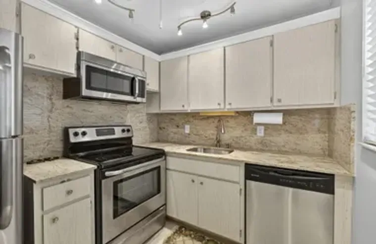 96 DORCHESTER E UNIT E, WEST PALM BEACH,..., West Palm Beach, FL 33417