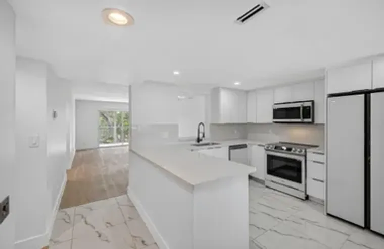 14375 STRATHMORE LN 303, DELRAY BEACH, F..., Delray Beach, FL 33446