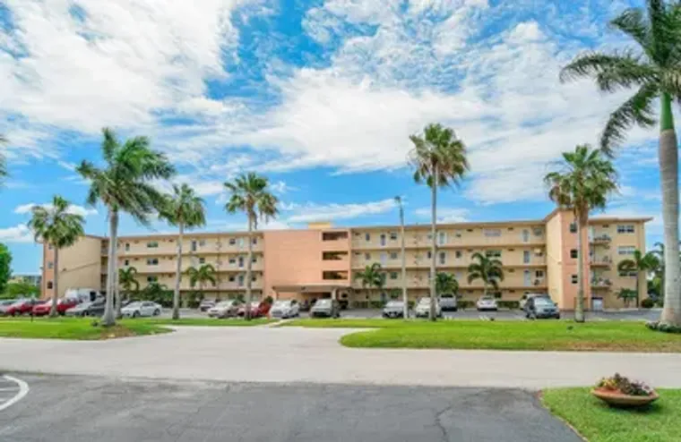 2615 NE 1ST CT APT 301, BOYNTON BEACH, F..., Boynton Beach, FL 33435
