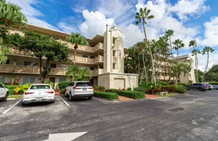 14360 STRATHMORE LN 406, DELRAY BEACH, F..., Delray Beach, FL 33446