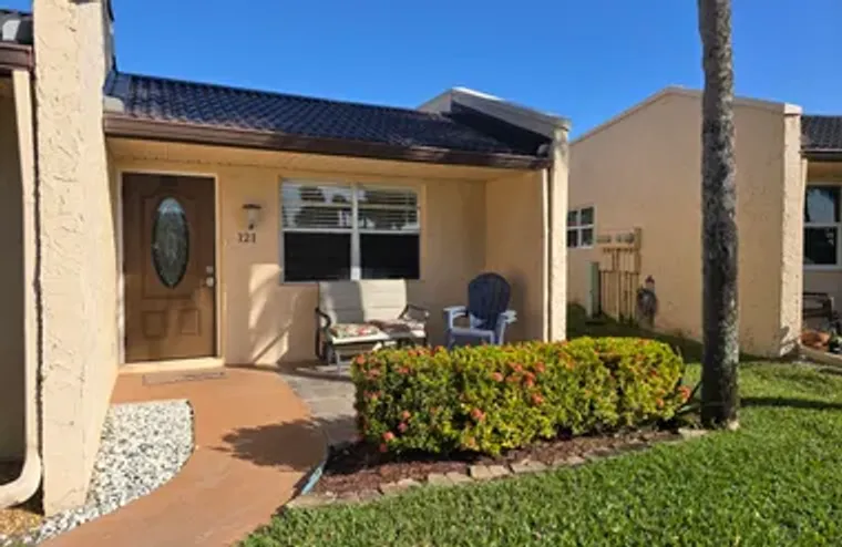 121 LAKE GLORIA DR, WEST PALM BEACH, FL,..., West Palm Beach, FL 33411