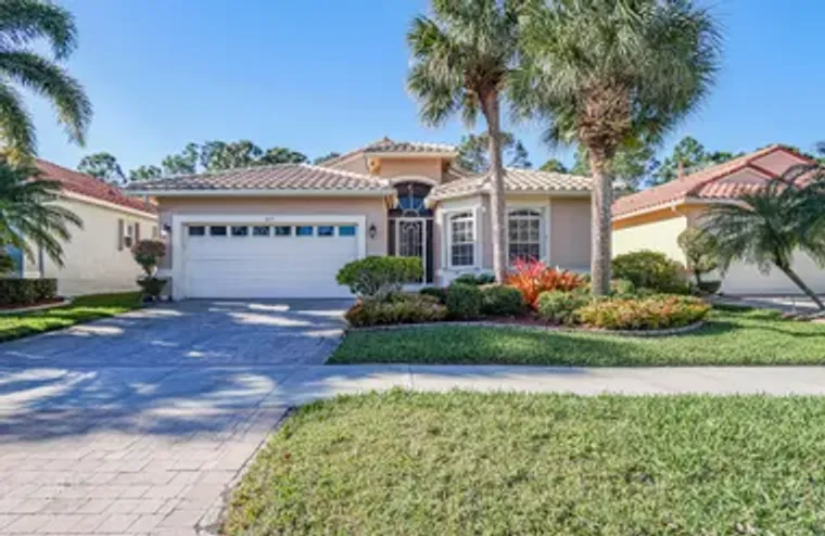 215 NW CHORALE WAY, PORT SAINT LUCIE, FL..., Port Saint Lucie, FL 34986