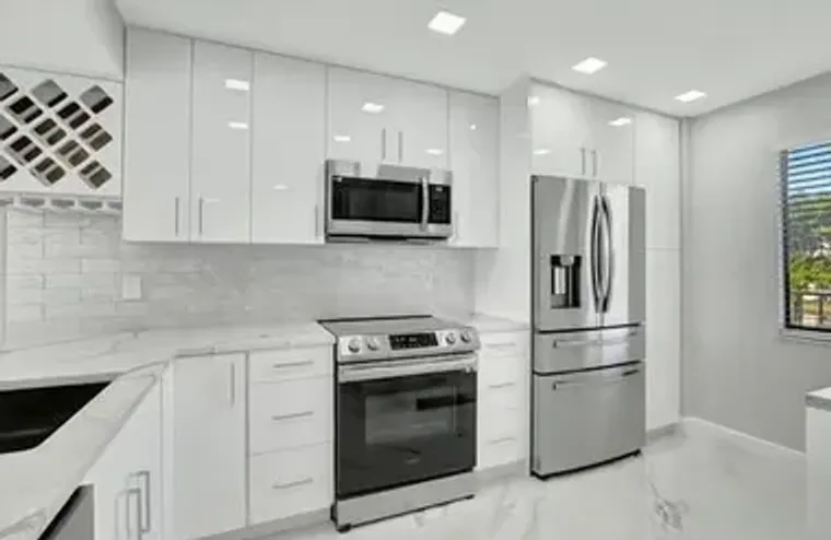 7076 HUNTINGTON LN 407, DELRAY BEACH, FL..., Delray Beach, FL 33446