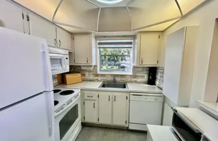 100 MARKHAM E UNIT E, DEERFIELD BEACH, F..., Deerfield Beach, FL 33442