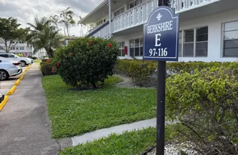 113 BERKSHIRE E UNIT E, WEST PALM BEACH,..., West Palm Beach, FL 33417