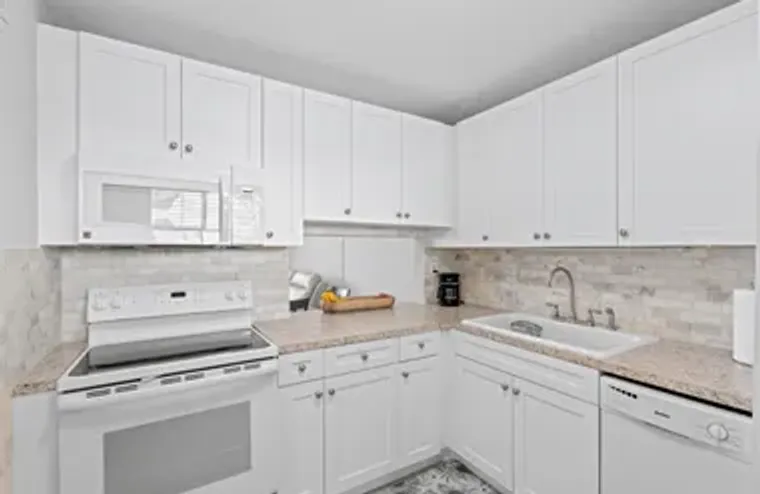 2811 GARDEN DR 306, LAKE WORTH, FL, 3346..., Lake Worth, FL 33461