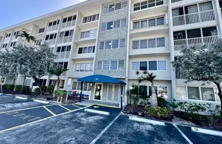 330 SE 2ND ST APT 501G, HALLANDALE BEACH..., Hallandale Beach, FL 33009