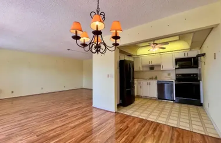 205 WELLINGTON A, WEST PALM BEACH, FL, 3..., West Palm Beach, FL 33417