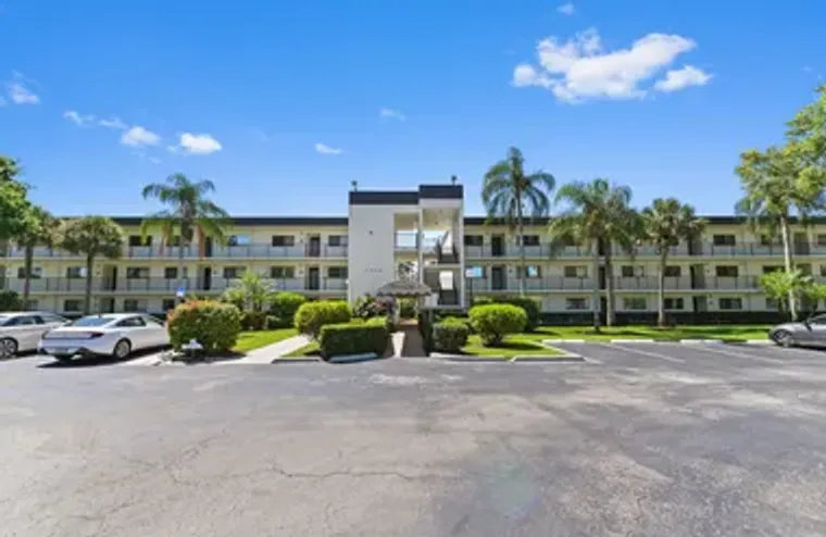 15244 LAKES OF DELRAY BLVD 203, DELRAY B..., Delray Beach, FL 33484