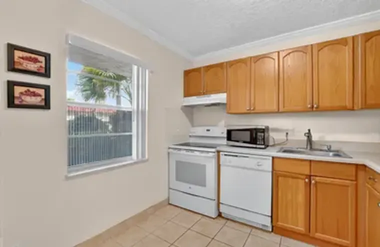 6 ABBEY LN APT 106, DELRAY BEACH, FL, 33..., Delray Beach, FL 33446