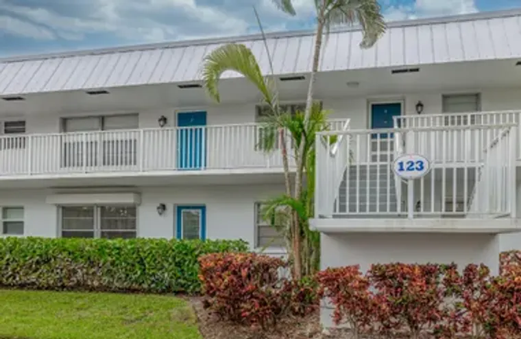 2929 SE OCEAN BLVD APT 123-2, STUART, FL..., Stuart, FL 34996