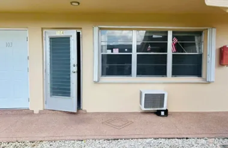 104 HASTINGS G, WEST PALM BEACH, FL, 334..., West Palm Beach, FL 33417