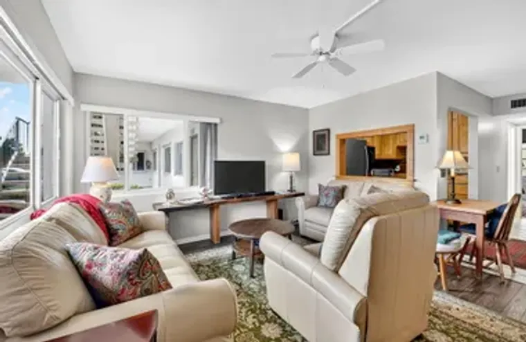 3160 LAKE OSBORNE DR 107, LAKE WORTH BEA..., Lake Worth Beach, FL 33461