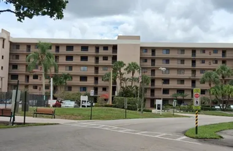 7770 TAHITI LN APT 206, LAKE WORTH, FL, ..., Lake Worth, FL 33467