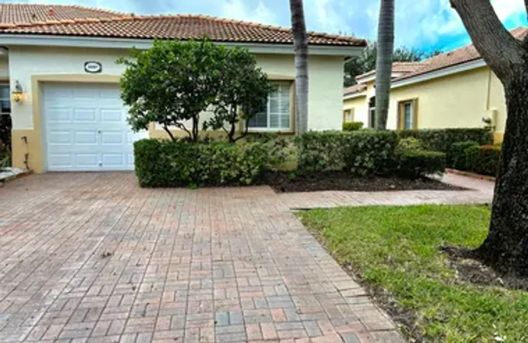 2297 WINDJAMMER WAY, WEST PALM BEACH, FL..., West Palm Beach, FL 33411