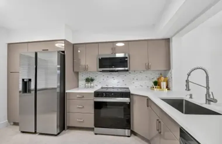 7270 ASHFORD PL 208, DELRAY BEACH, FL, 3..., Delray Beach, FL 33446