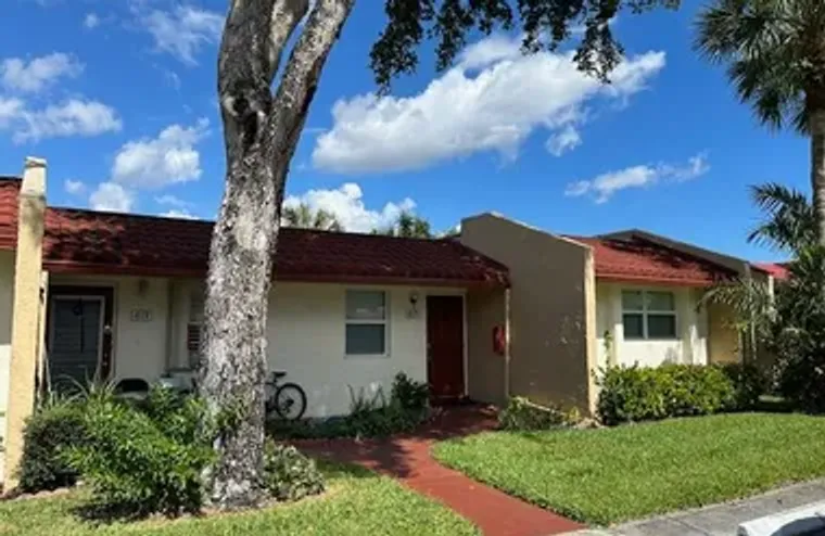 417 LAKE EVELYN DR, WEST PALM BEACH, FL,..., West Palm Beach, FL 33411