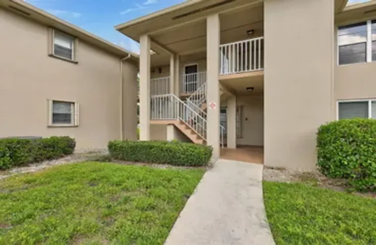 21 LAKE VISTA TRL APT 101, PORT SAINT LU..., Port Saint Lucie, FL 34952