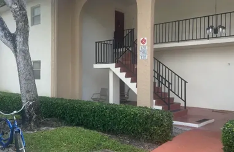 130 LAKE DORA DR, WEST PALM BEACH, FL, 3..., West Palm Beach, FL 33411