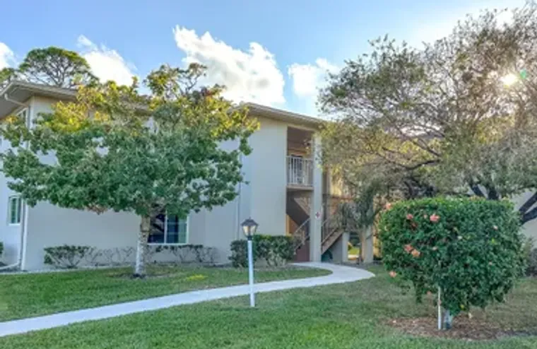 15 LAKE VISTA TRL APT 206, PORT SAINT LU..., Port Saint Lucie, FL 34952