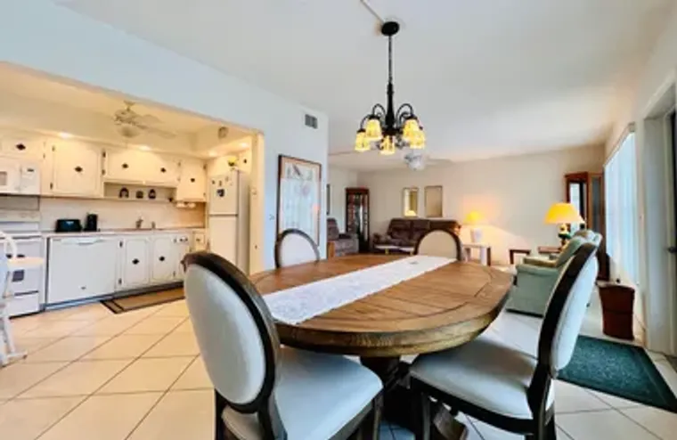 213 WELLINGTON D, WEST PALM BEACH, FL, 3..., West Palm Beach, FL 33417