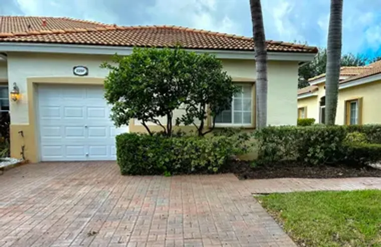 2297 WINDJAMMER WAY, WEST PALM BEACH, FL..., West Palm Beach, FL 33411