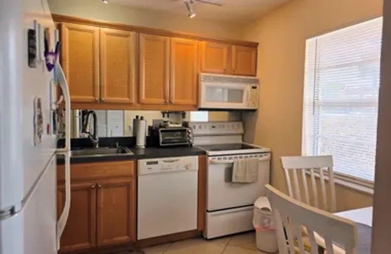 3 ABBEY LN APT 103, DELRAY BEACH, FL, 33..., Delray Beach, FL 33446