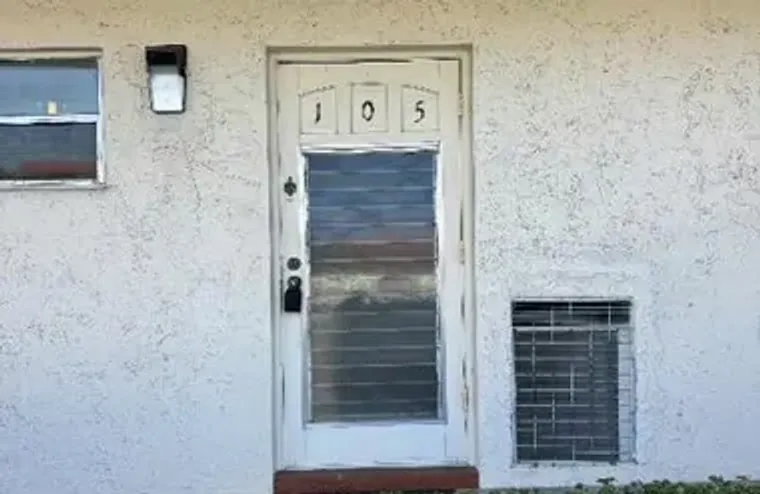 9420 S HOLLYBROOK LAKE DR 105, PEMBROKE ..., Pembroke Pines, FL 33025