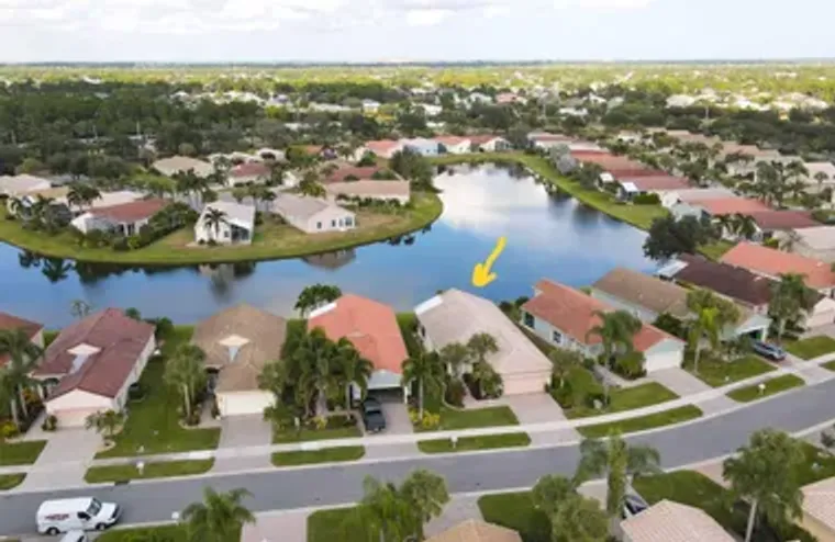 324 NW BREEZY POINT LOOP, PORT SAINT LUC..., Port Saint Lucie, FL 34986