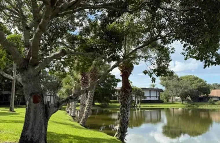 1 GREENWAY VLG 205, ROYAL PALM BEACH, FL..., Royal Palm Beach, FL 33411