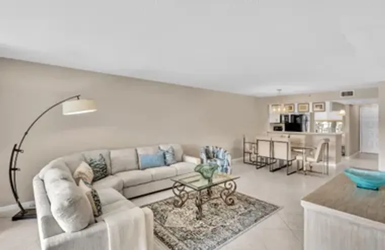 5842 CRYSTAL SHORES DR APT 201, BOYNTON ..., Boynton Beach, FL 33437