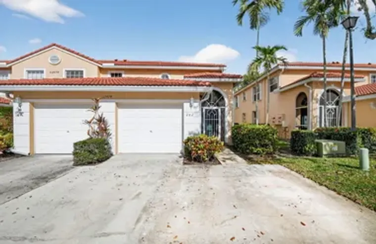 12474 CRYSTAL POINTE DR UNIT 202, BOYNTO..., Boynton Beach, FL 33437
