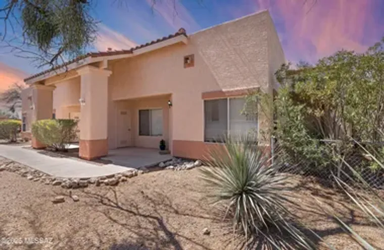 1600 N PASEO LA TINAJA, GREEN VALLEY, AZ..., Green Valley, AZ 85614