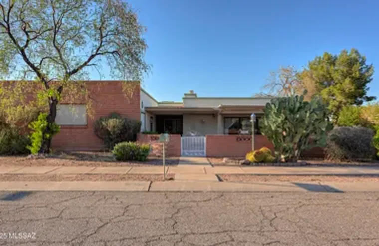 401 E PLACITA DEL VENADO, GREEN VALLEY, ..., Green Valley, AZ 85614