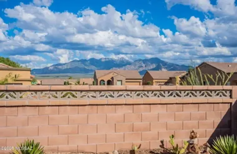 5799 S LOWRY CANYON PL, GREEN VALLEY, AZ..., Green Valley, AZ 85622