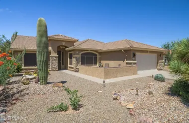 1329 N SUN CATCHER WAY, GREEN VALLEY, AZ..., Green Valley, AZ 85614