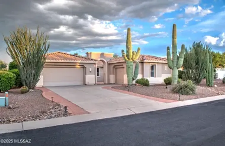 1264 N SUN CATCHER WAY, GREEN VALLEY, AZ..., Green Valley, AZ 85614