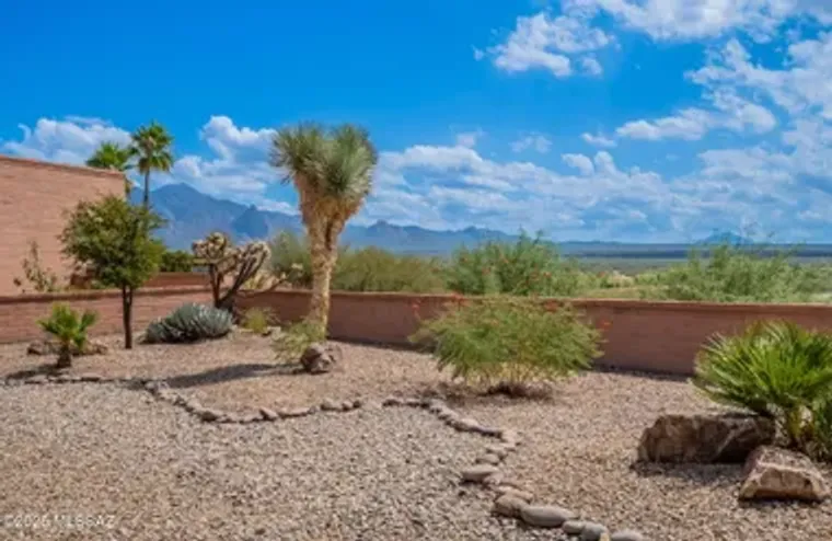 1493 W HIDDEN CREST CT, GREEN VALLEY, AZ..., Green Valley, AZ 85622