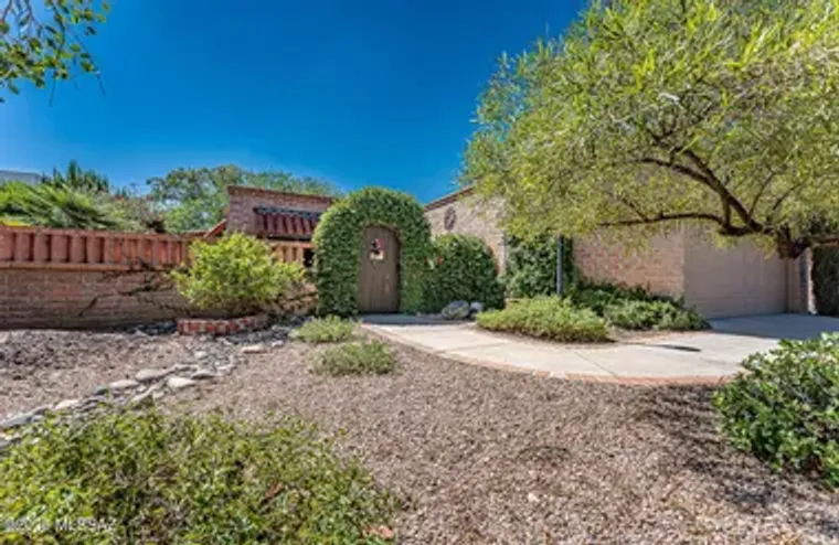 1689 W CALLE HACIENDA, GREEN VALLEY, AZ,..., Green Valley, AZ 85622