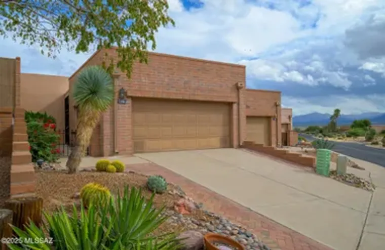 1236 W CAMINO DEL PATO, GREEN VALLEY, AZ..., Green Valley, AZ 85622