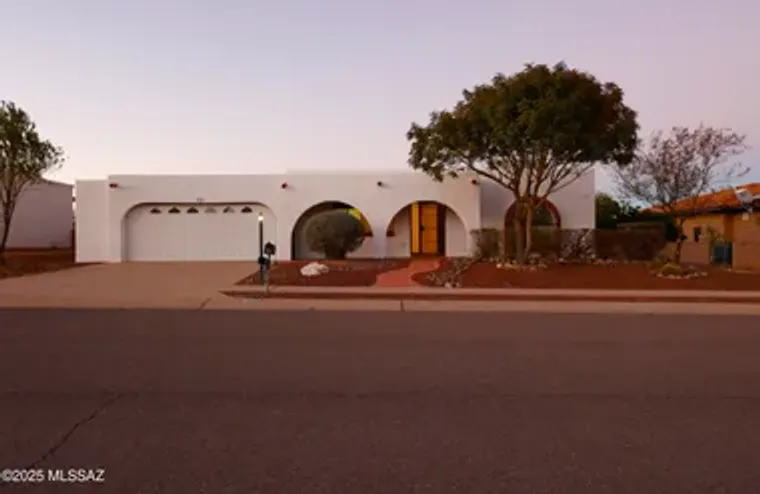 110 W CALLE MELENDREZ, GREEN VALLEY, AZ,..., Green Valley, AZ 85614