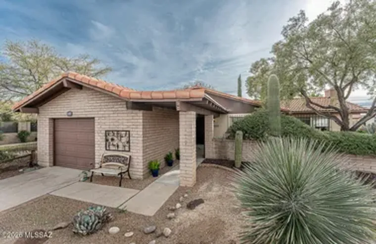 1051 W CAMINO SAGASTA, GREEN VALLEY, AZ,..., Green Valley, AZ 85622