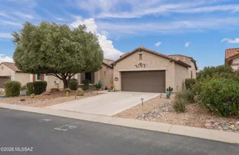 2227 E APACHE SPRINGS LN, GREEN VALLEY, ..., Green Valley, AZ 85614