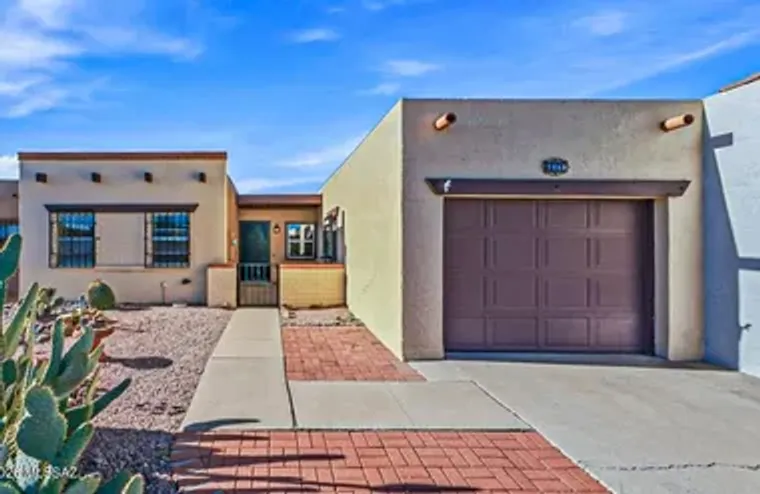 1085 W CAMINO SAGASTA, GREEN VALLEY, AZ,..., Green Valley, AZ 85622