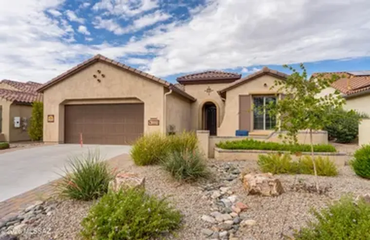 2235 E THUNDERCHIEF DR, GREEN VALLEY, AZ..., Green Valley, AZ 85614