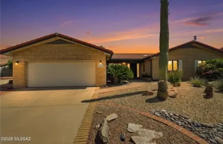 25 W PASEO DEL CHINO, GREEN VALLEY, AZ, ..., Green Valley, AZ 85614